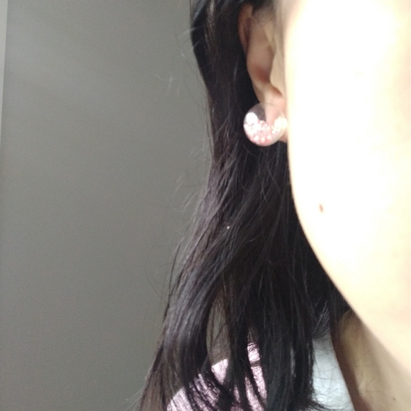 Korean clear ball gems stud earrings - Picture 4 of 5